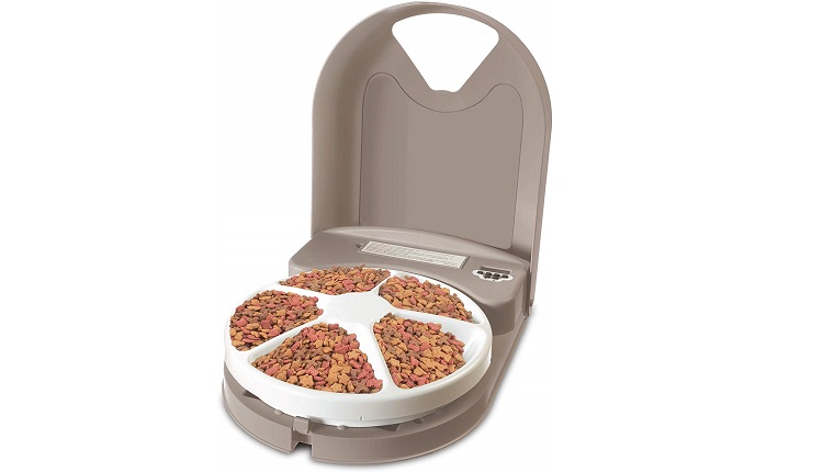 dog feeder