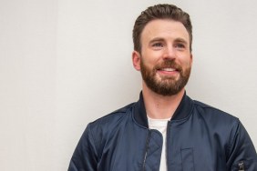 BEVERLY HILLS, CALIFORNIA - NOVEMBER 15: Chris Evans at the "Knives Out" Press Conference at the Four Seasons Hotel on November 15, 2019 in Beverly Hills, California.