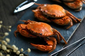 steamed crabs