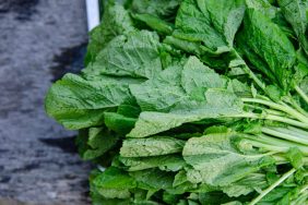 Close up Green leaf mustard vegetable in nature.